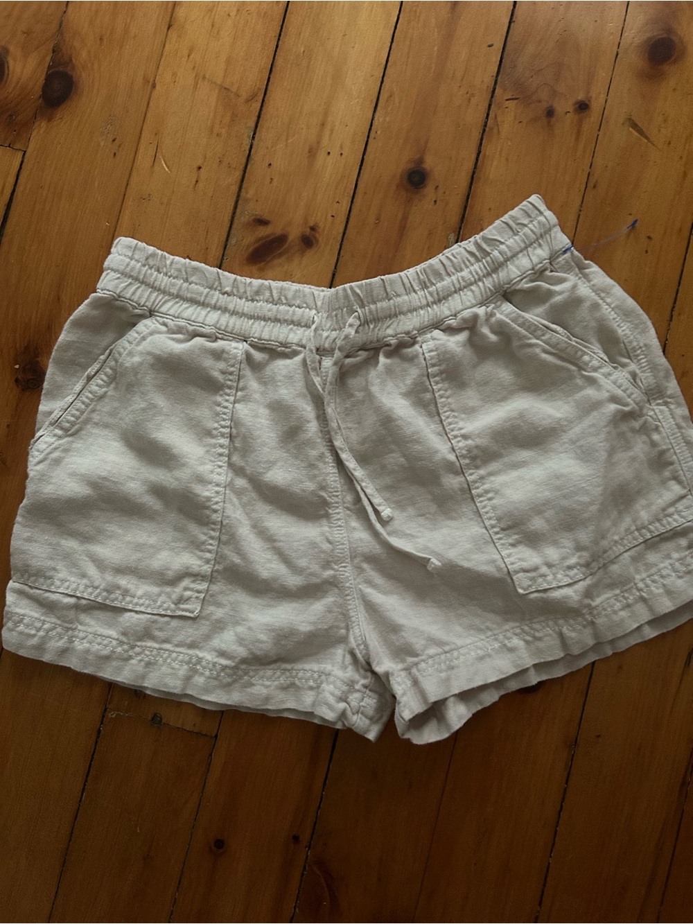 Velvet graham & Spencer cream linen shorts drawstring